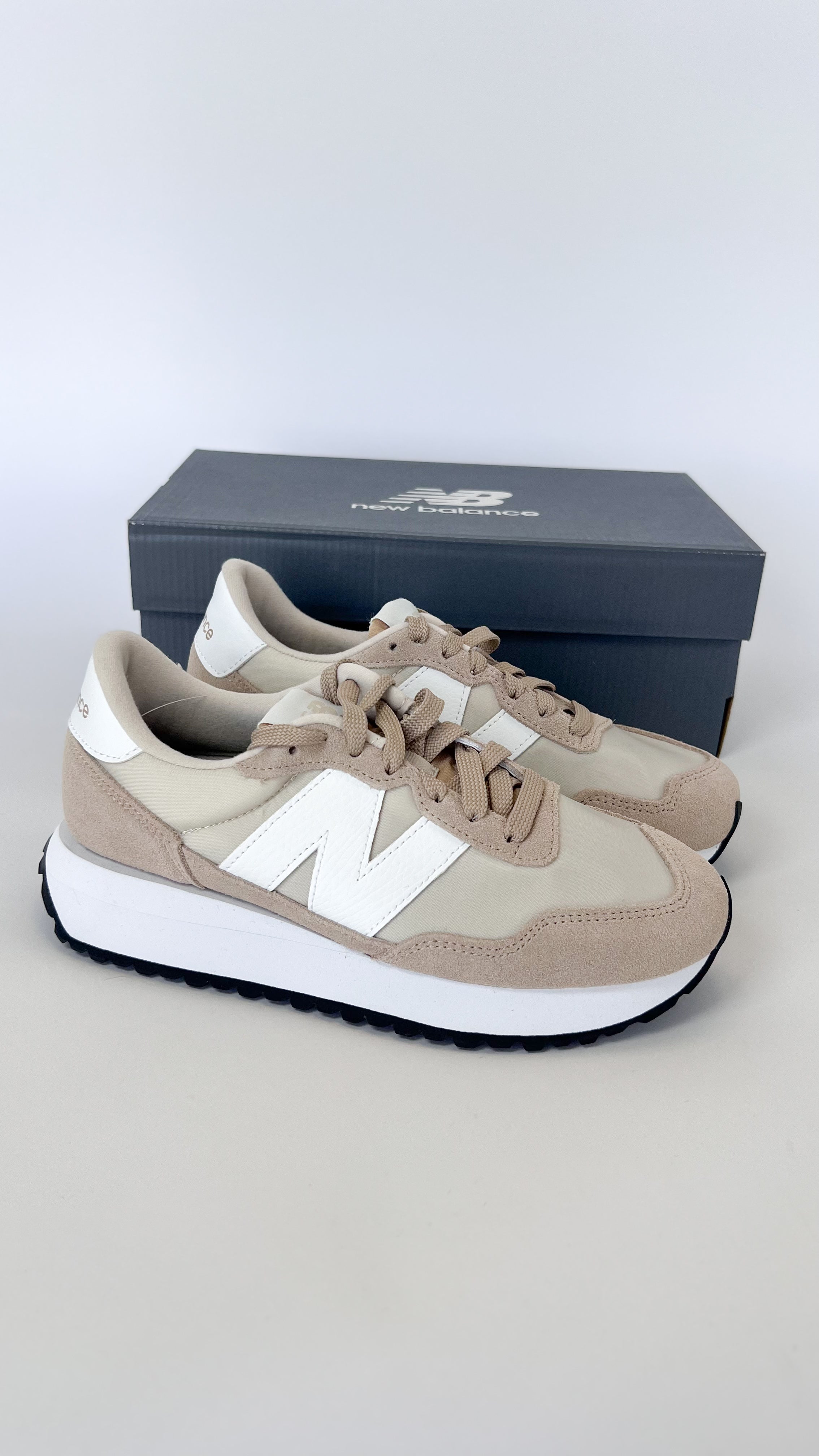 New Balance 237 Sneakers