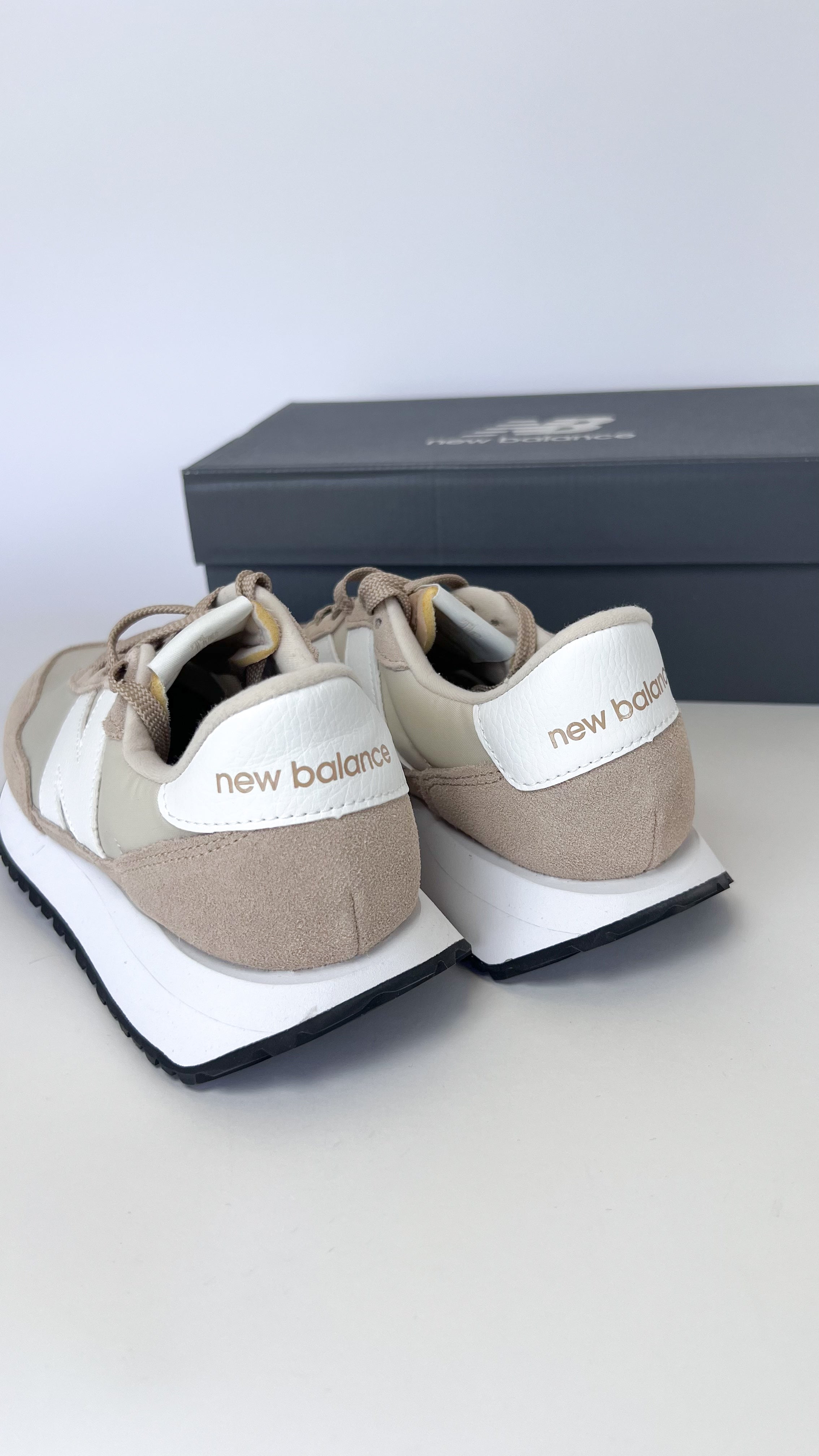 New Balance 237 Sneakers