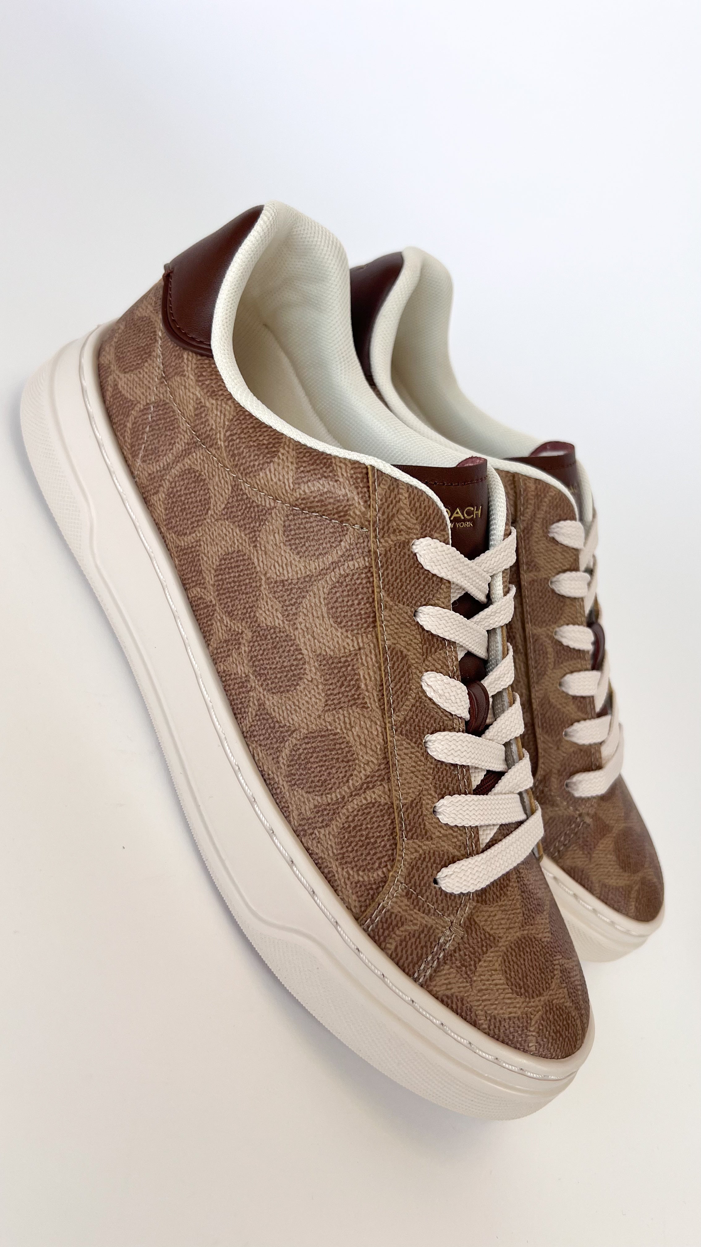 COACH High Line Signature Sneaker