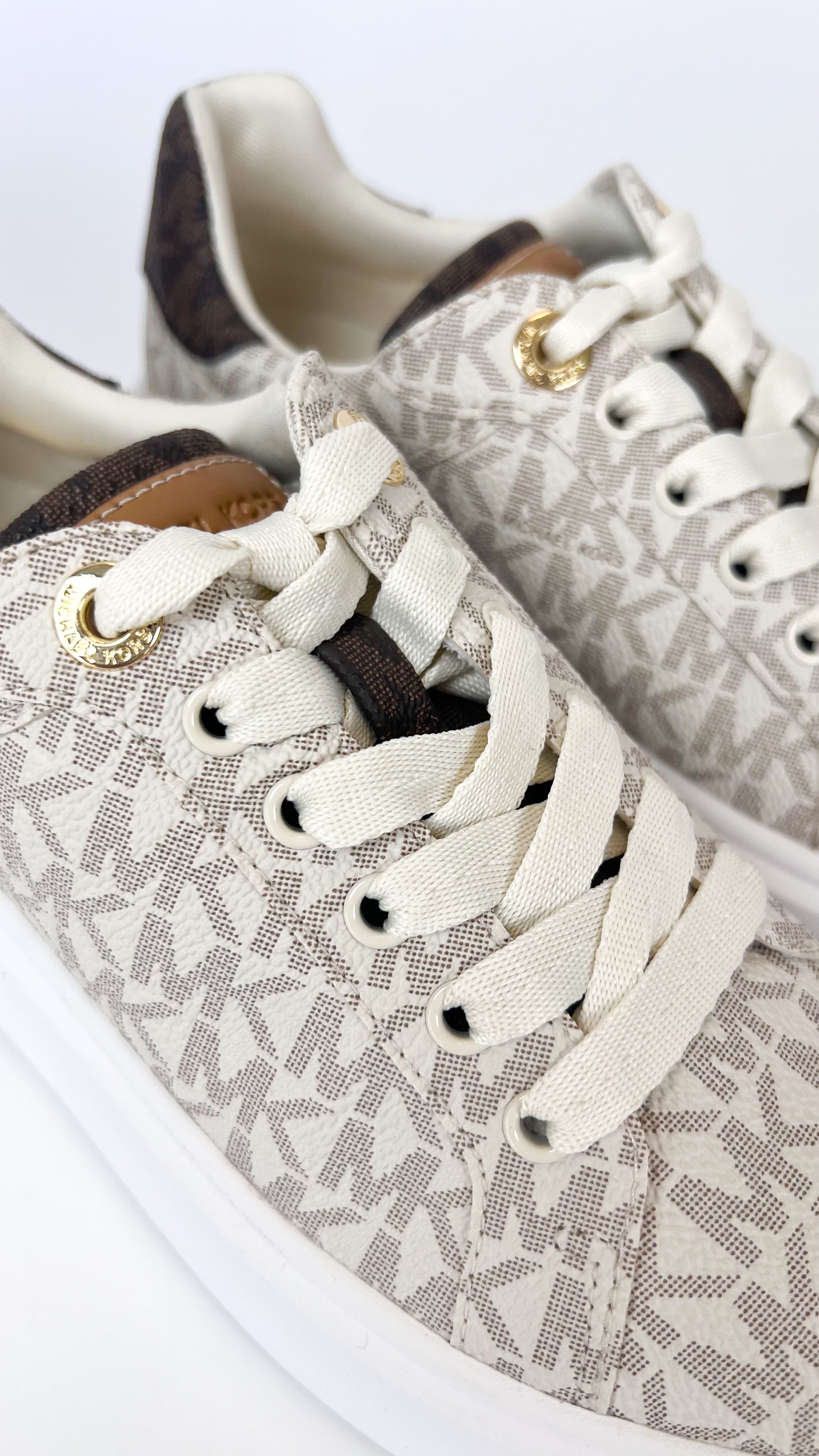 Michael Kors Romey Lace Up Vainilla