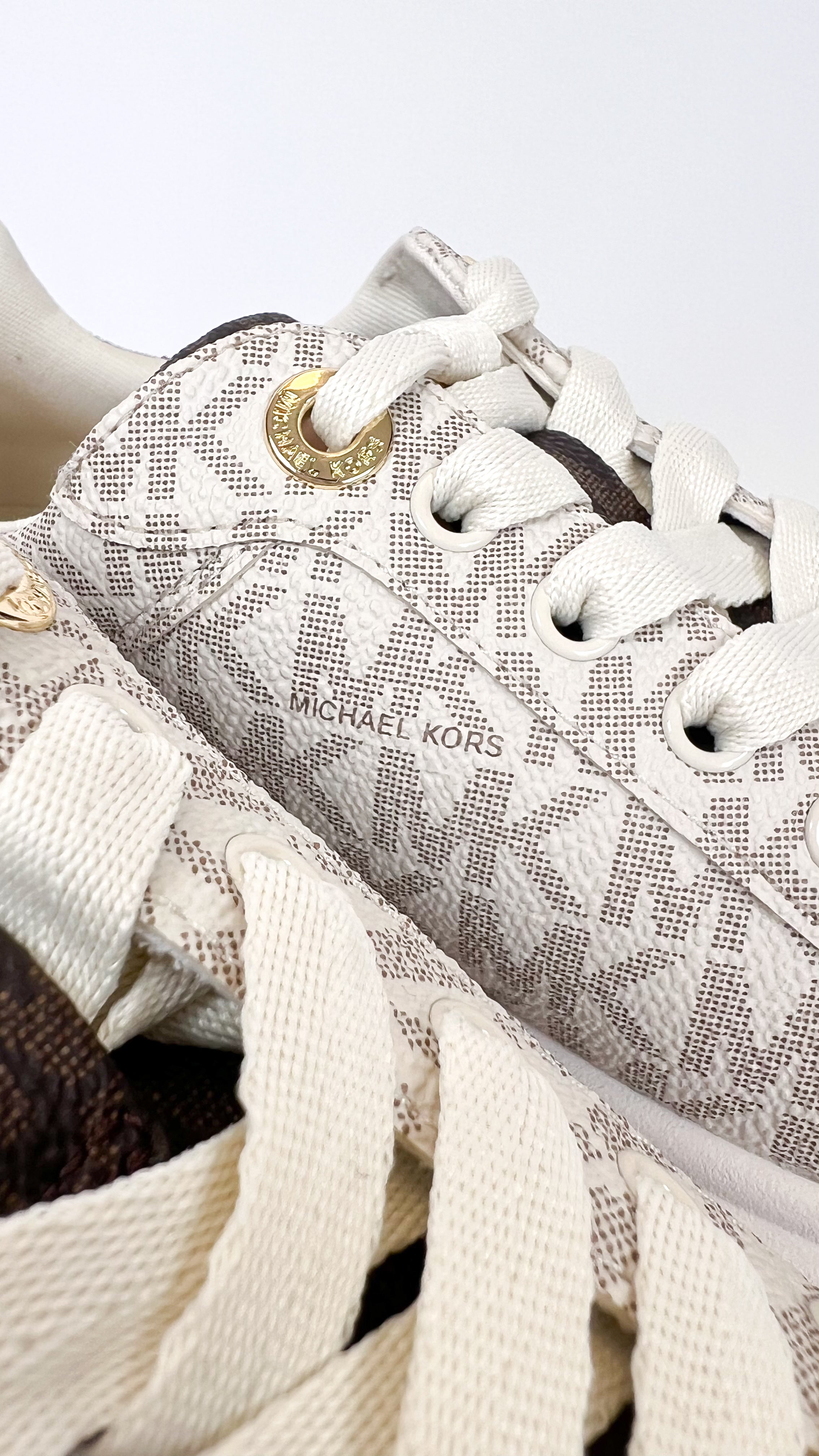 Michael Kors Romey Lace Up Vainilla