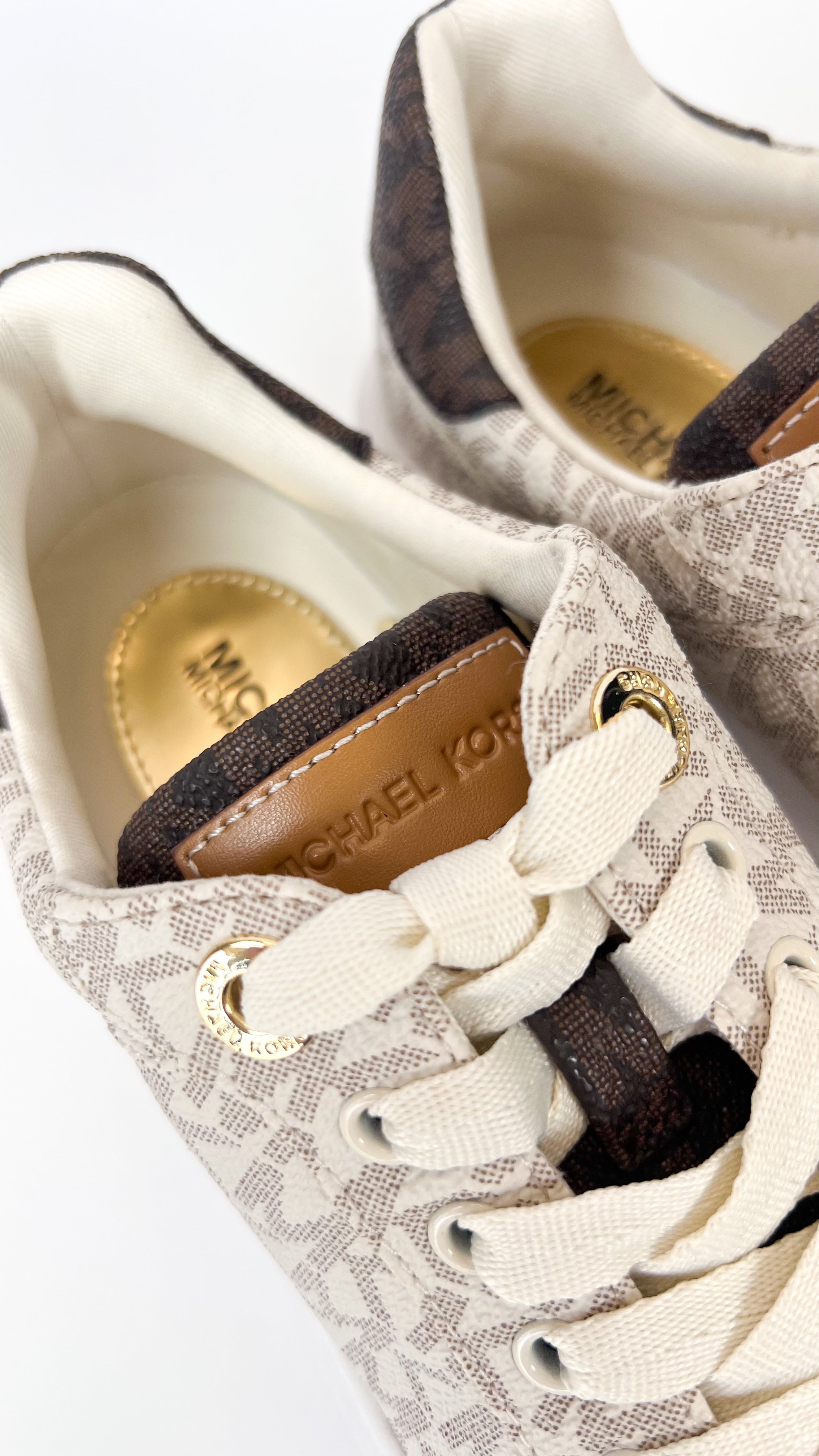 Michael Kors Romey Lace Up Vainilla