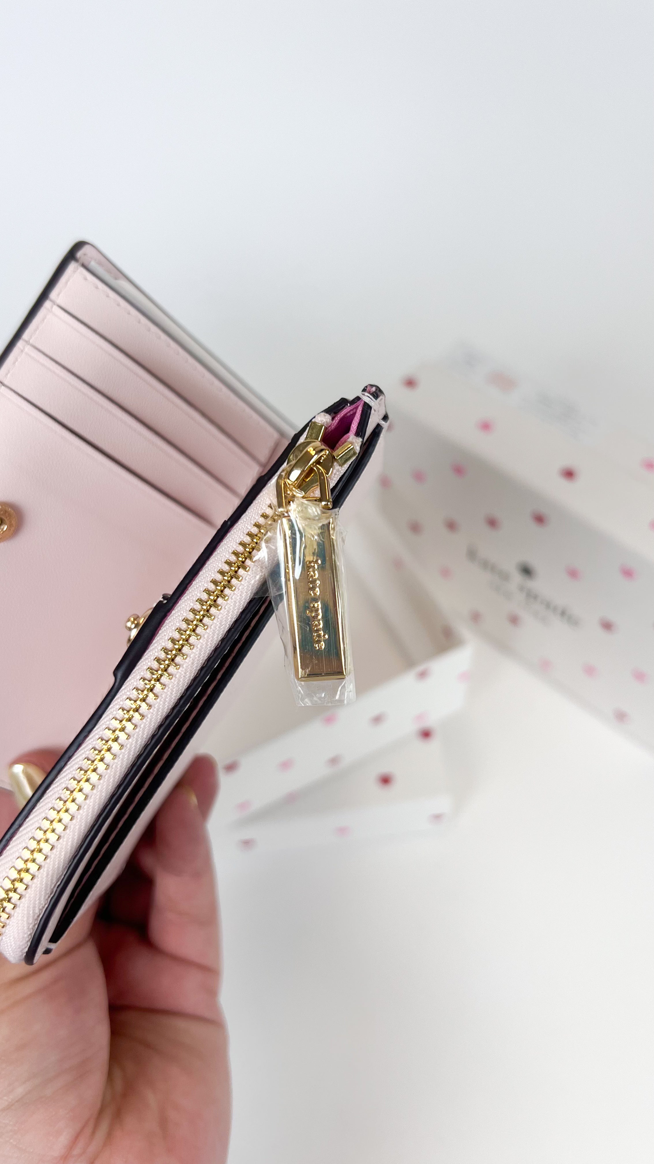 Kate Spade Boxed Madison Heart Studs Small L-Zip Wallet