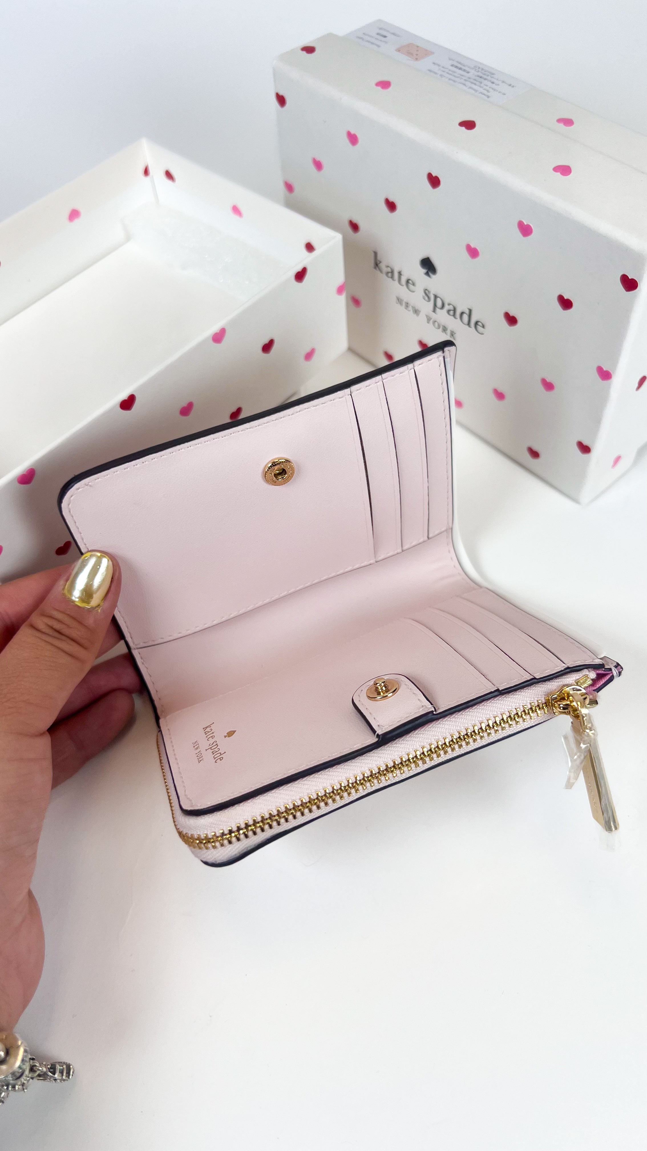 Kate Spade Boxed Madison Heart Studs Small L-Zip Wallet